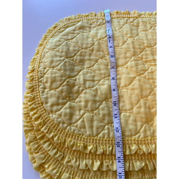Ruffled Sunshine Yellow Placemats: 4 - Picture 4 of 8